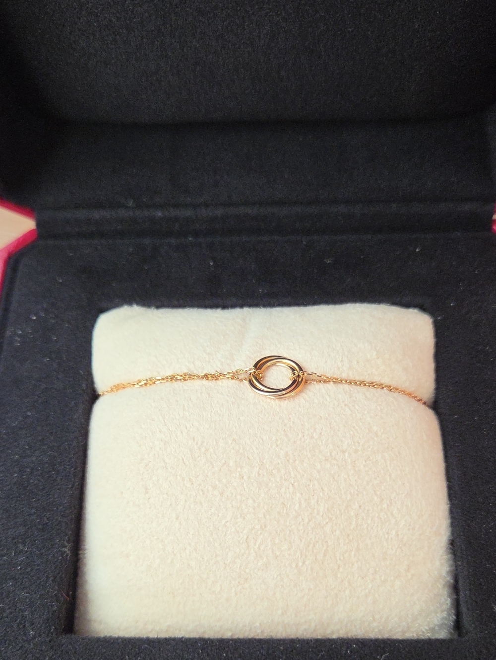 Cartier Trinity chain bracelet. 18k in 15mm.